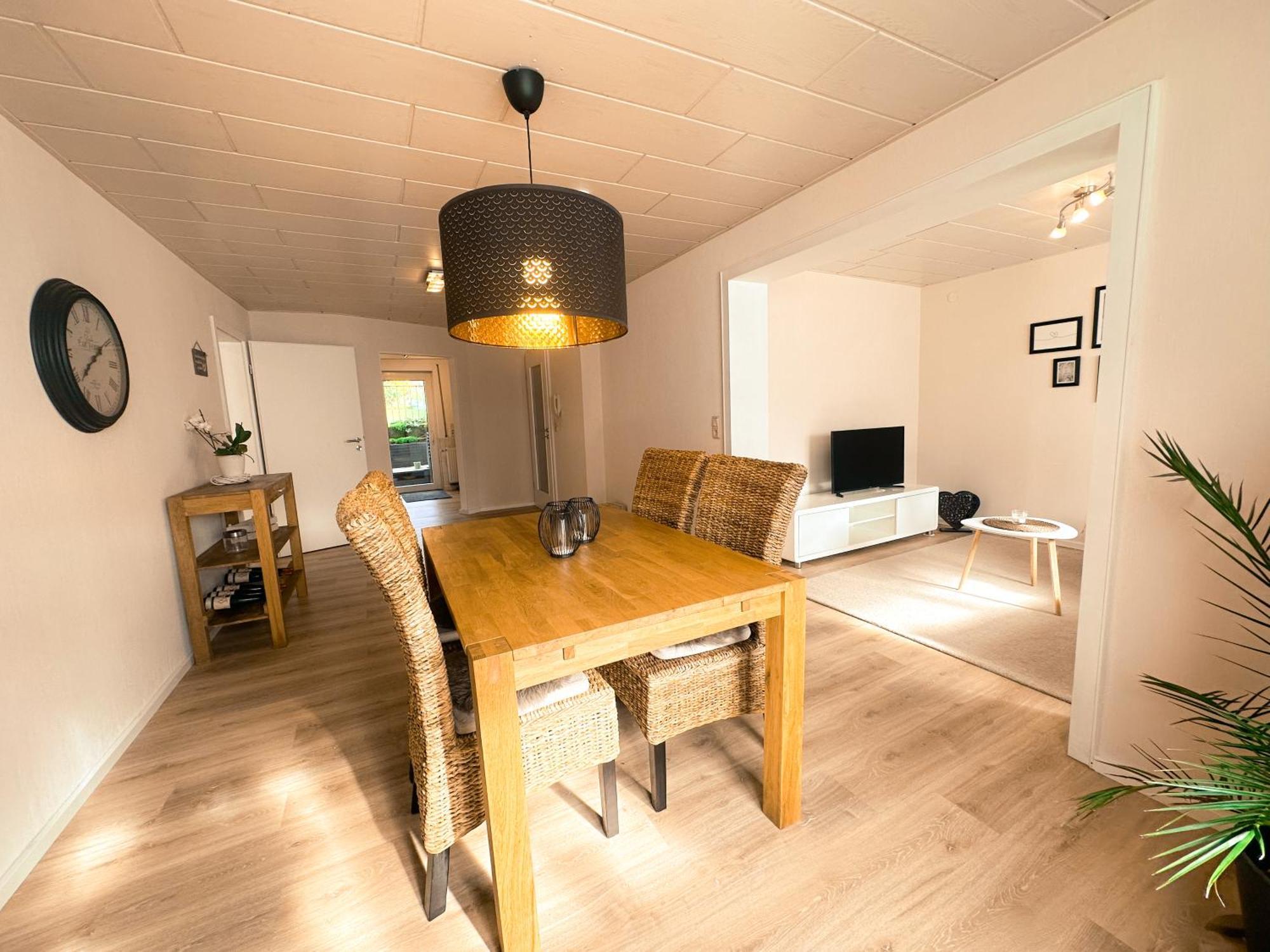 Gemuetliche Ferienwohnung In Der Eifel - Naehe Mosel Bausendorf Buitenkant foto