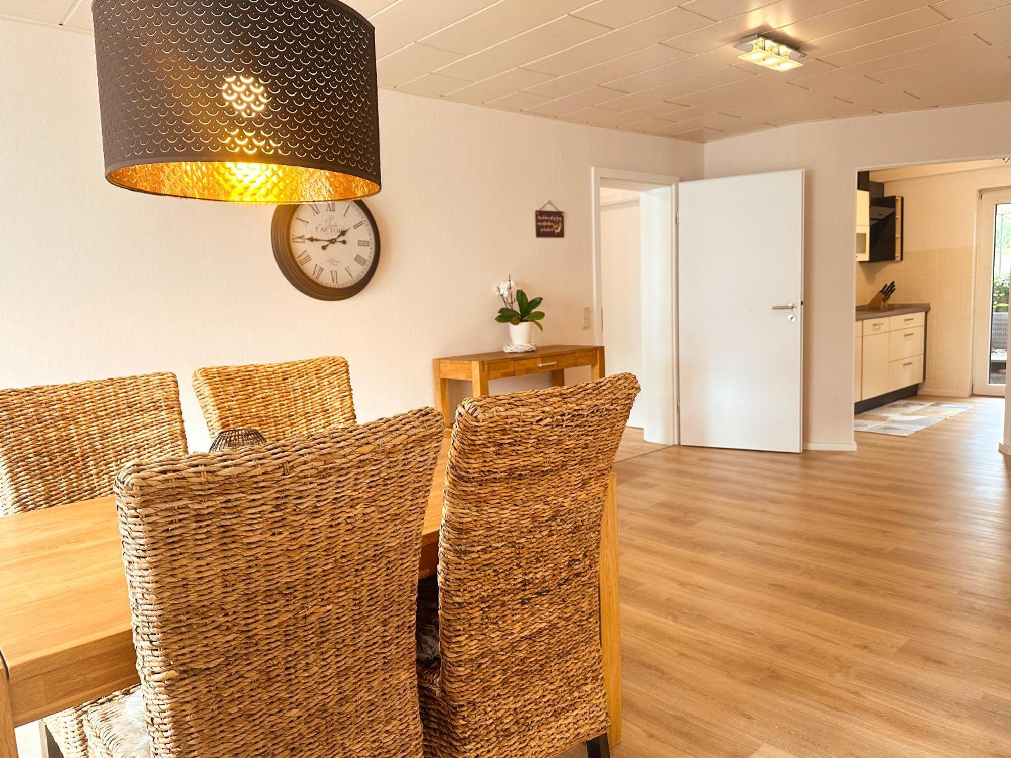 Gemuetliche Ferienwohnung In Der Eifel - Naehe Mosel Bausendorf Buitenkant foto